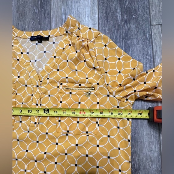 🛍️Adrienne Vittadini Roll up sleeve V-neck blouse with cute pockets size large - Picture 3 of 9